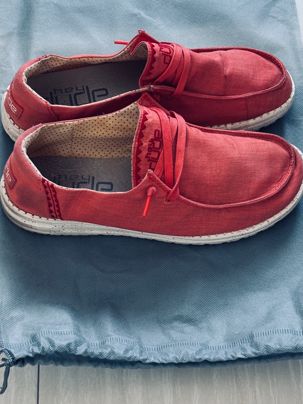 HEYDUDE Wendy Inca Poppy Red Aztec Slip On Shoes Women’s Size 10 - Picture 2 of 5